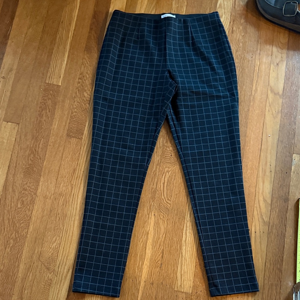 Calvin Klein Women's Black Checkered Ankle Pants